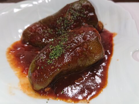 ピーマンの肉詰め(赤ワイン風味)